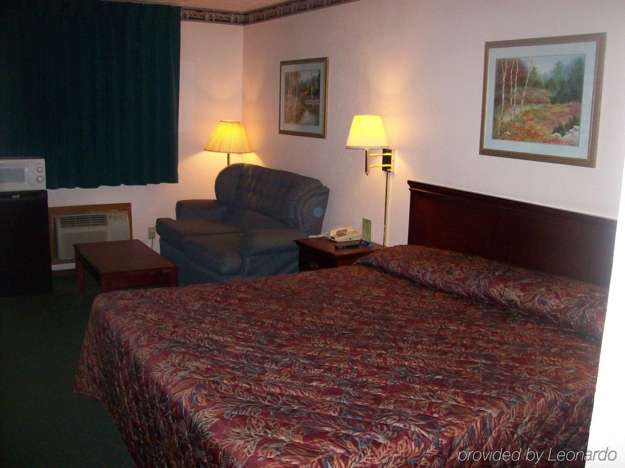 Savannah Lodge Motel *